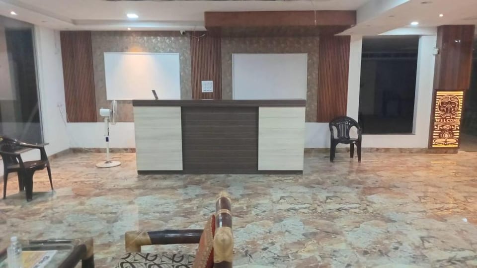 Hotel Srijan Grand Hotel in Varanasi