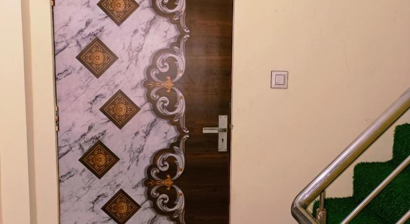 Grihalaxmi Paying Guest House Bed and Breakfast in Varanasi