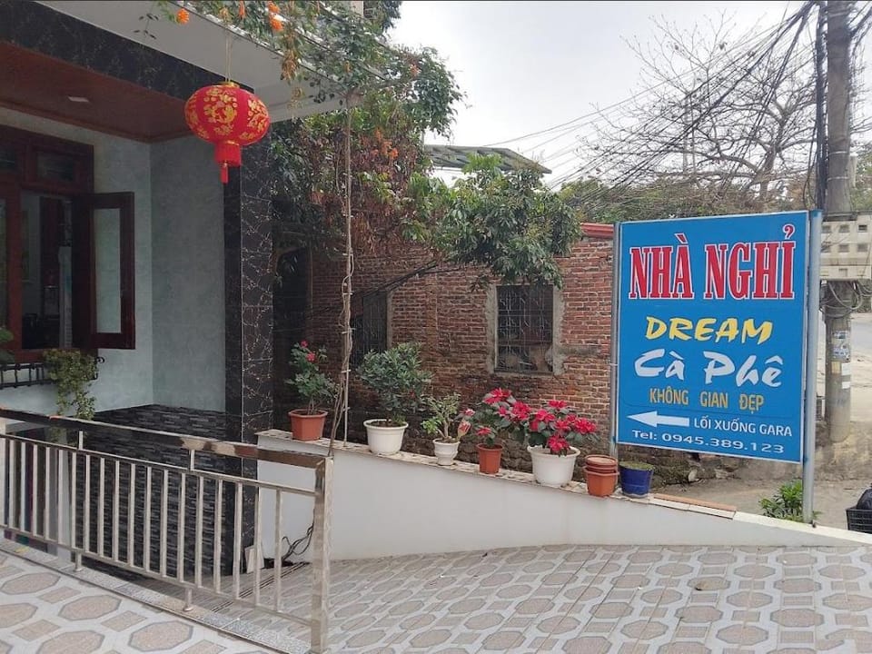Nha nghi Dream Hotel in Vietnam