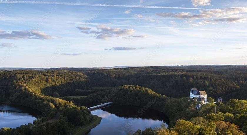 Lakeside Family Escape Apartment in Thuringia, Germany