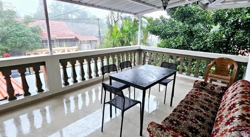 Don's Villa  Vacation rental in Lonavla
