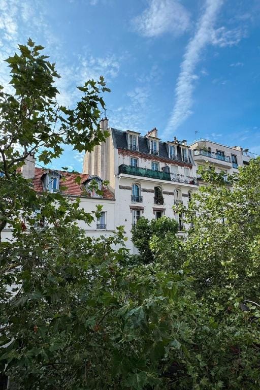 Cosy Studio Paris 15 Eiffel Zone 5 min Metro Apartment in Paris