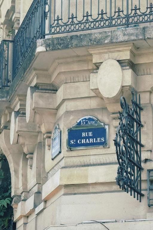Cosy Studio Paris 15 Eiffel Zone 5 min Metro Apartment in Paris