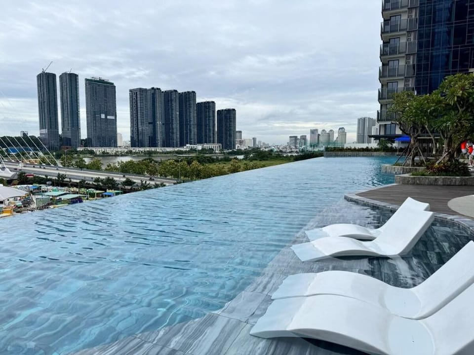 Opera 18f all river view 2bed Apartment in Ho Chi Minh City