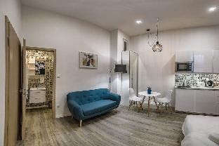 Danube Corner - Glam Downtown Apartments Apartment in Budapest