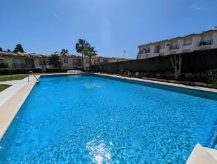 Fantastic Apartment with Sea Views Great Location. Apartment in Sitio de Calahonda