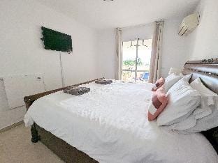 Fantastic Apartment with Sea Views Great Location. Apartment in Sitio de Calahonda