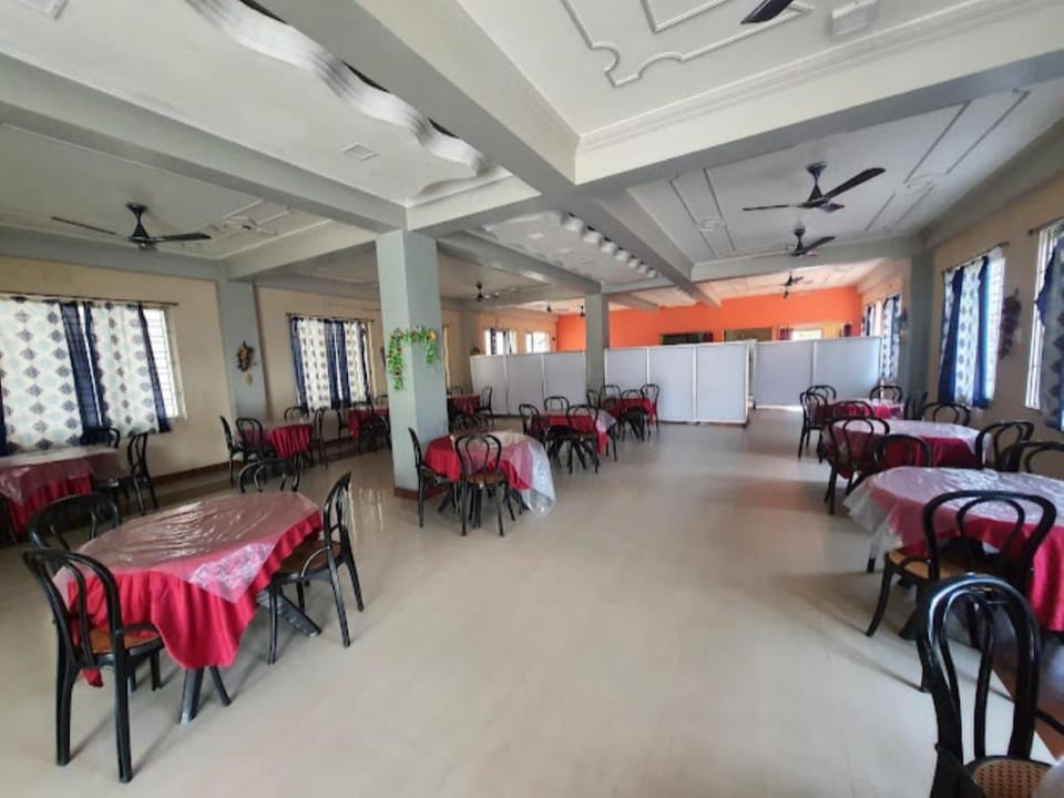 Hotel Royal Inn Tripura Hotel in Bangladesh