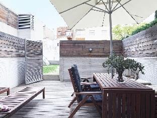 Wonderful duplex with large terrace, garden & pool Apartment in Barcelona