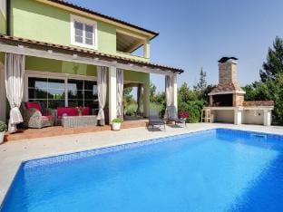 Villa in Rakalj near Beach with Pool Villa in Istria County