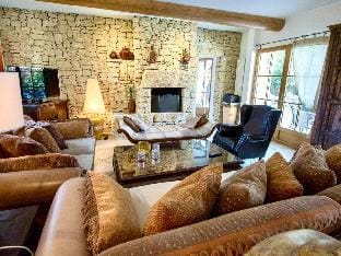Villa in Nalliers with Private Pool and Garden Vacation rental in Pays de la Loire