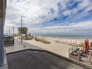 Corner apartment with phenomenal sea view Apartment in Middelkerke