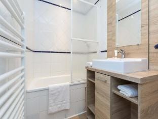 Apartment with terrace in Batz-sur-Mer Apartment in Batz-sur-Mer