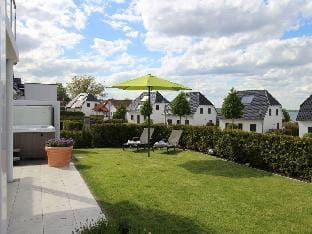 Haus Seeblick Modern retreat Vacation rental in Mecklenburgische Seenplatte