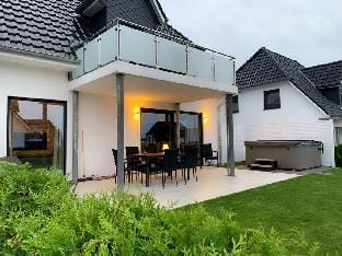Haus Seeblick Modern retreat Vacation rental in Mecklenburgische Seenplatte
