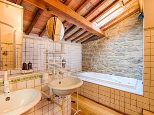 Villa in Borgo Pace with Private Pool Vacation rental in Marche
