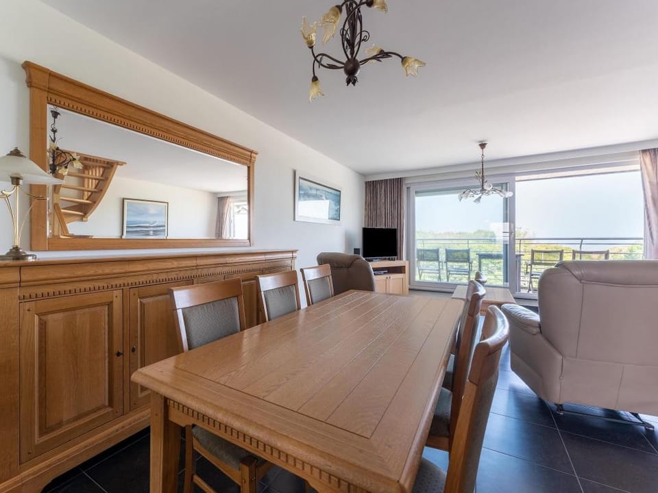 Nice apartment in Bredene with balcony Hotel in Bredene