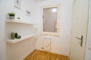 Paralel h2 Apartment in Barcelona
