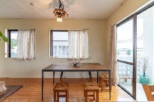 2F Canvas - For Those Struggling with Car Rental Reservations! Sunset Ocean View. Near Churaumi ★ Vacation rental in Okinawa Prefecture