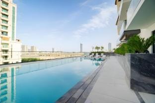 Designed For the Elite 1BR 25 Mins to Dubai Mall  Vacation rental in Dubai