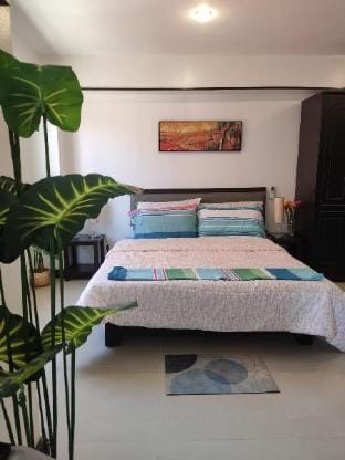 Cozy and Quiet Layover near Cebu Airport Apartment in Lapu-Lapu City