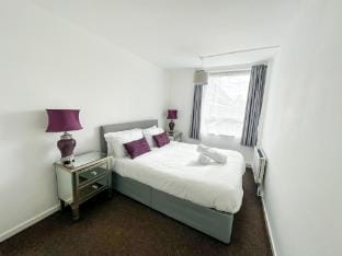 3 Bedroom London Flat in Haggerston, London Apartment in London Borough of Islington