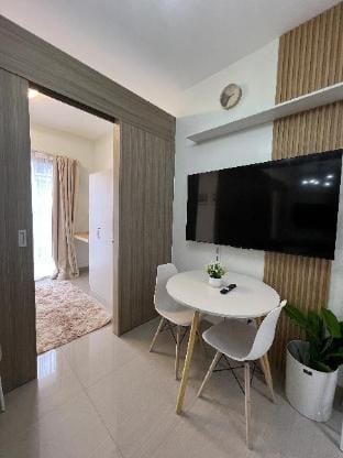 Relax,unwind and recharge us. Apartment in Pasay