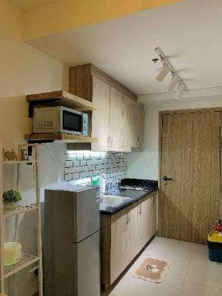 Relax,unwind and recharge us. Apartment in Pasay