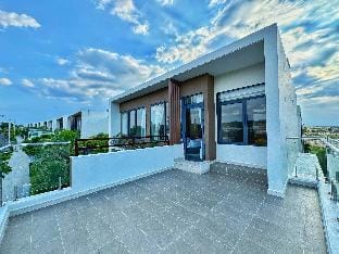 S.O.L VILLA CAM RANH Villa in Khanh Hoa Province