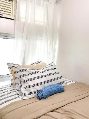 Cozy Condo Mandaluyong w/ WIFI & Near Train Apartment in Mandaluyong