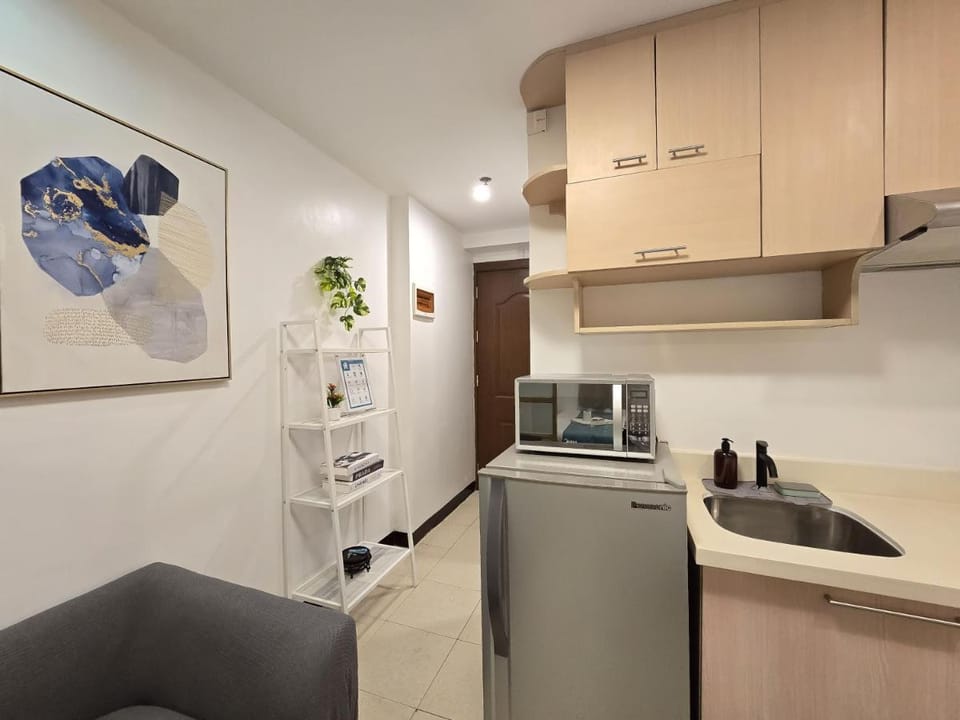 Condotel 1BR Ridgewood Towers Taguig City #RW14 Apartment in Makati
