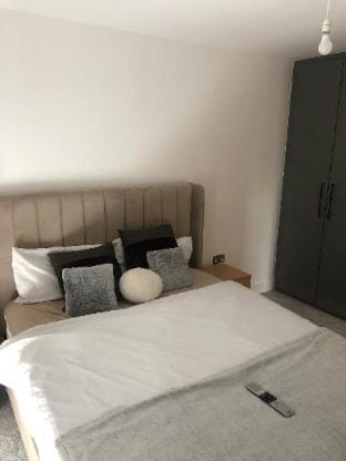 Lux Modern Top Floor Apartment Apartment in Dartford