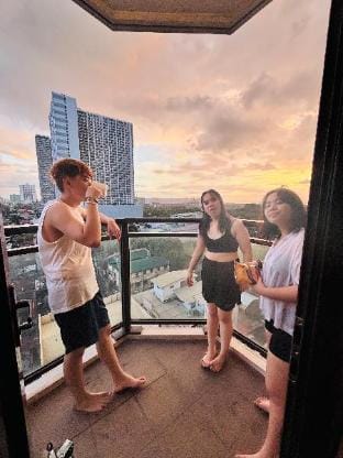 The Roxas Manila Bay Apartment in Pasay