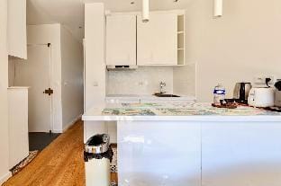 Cozy Apartment in Paris16th 2 min metro Mirabeau  Apartment in Paris