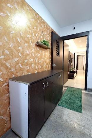 Spacious 3 BHK-Perfect Retreat Nr Mum Airport  Apartment in Mumbai