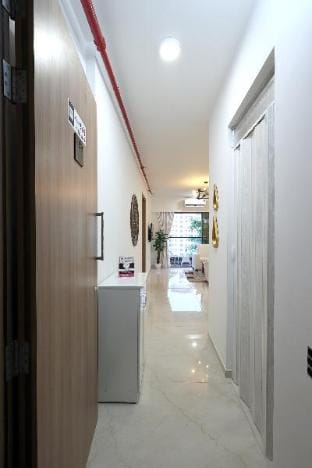 Luxury 3 BHK HomeSuite Andheri Apartment in Mumbai