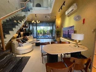 The Luxe Villa |Private pool| in the center Villa in Nha Trang