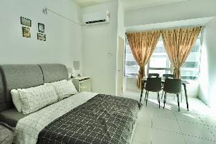 Near AustinHeight- Studio AkademikSuite6Pax Apartment in Johor Bahru