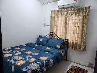 Qamalia Abqarie (Guest House) Vacation rental in Terengganu, Malaysia