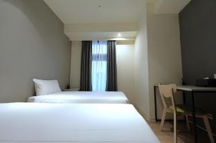Contemporary Suite,twin beds[T2]  Apartment in Taipei City