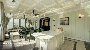 Rooster Villa BT805  best view/ 5Br, FLC Ha Long Villa in Laos