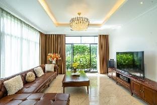 Rooster Villa BT6-25 city view/5Br, FLC Hạ Long Villa in Laos