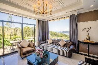 Rooster Villa BT12-40 5Br Huge Garden, FLC Hạ Long Villa in Vietnam