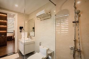 Rooster Villa BT12-03 Golf View/7Br, FLC Ha Long Villa in Laos