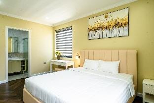 Rooster Villa BT3-02/ City view/ 5BR FLC Ha Long Vacation rental in Laos