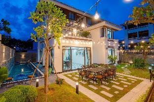 Rooster villa BT2-19 Private 5Br, FLC Ha Long  Villa in Laos