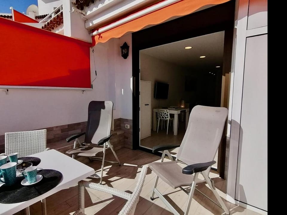 Sun View Holiday Home Apartment in Los Cristianos