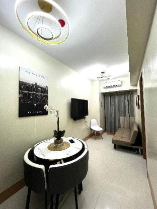 M’s SMDC Shore 3 Tower 1 MOA +Free WIFi Apartment in Pasay