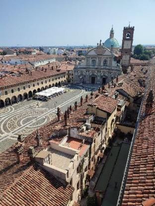 Le stanze delle dame - Il Maschio Vacation rental in Lombardy