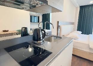 Business class studio with the Mountain View Apartment in Batumi